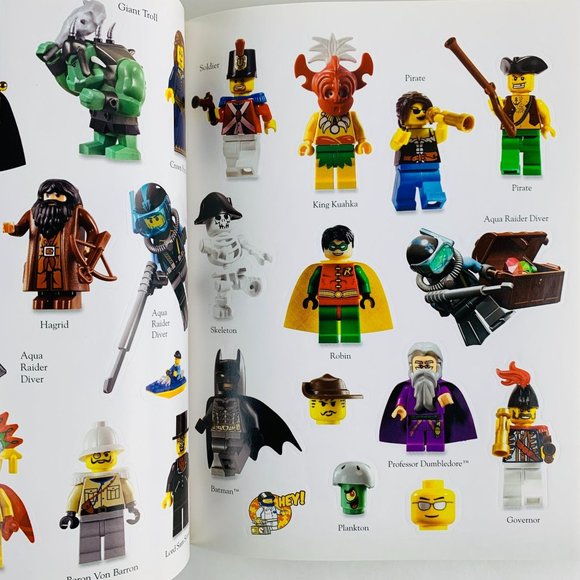 LEGO Bundle Minifig Sticker Book, Wrapping Paper, 30580 Santa Claus Skiing New - Picture 7 of 15